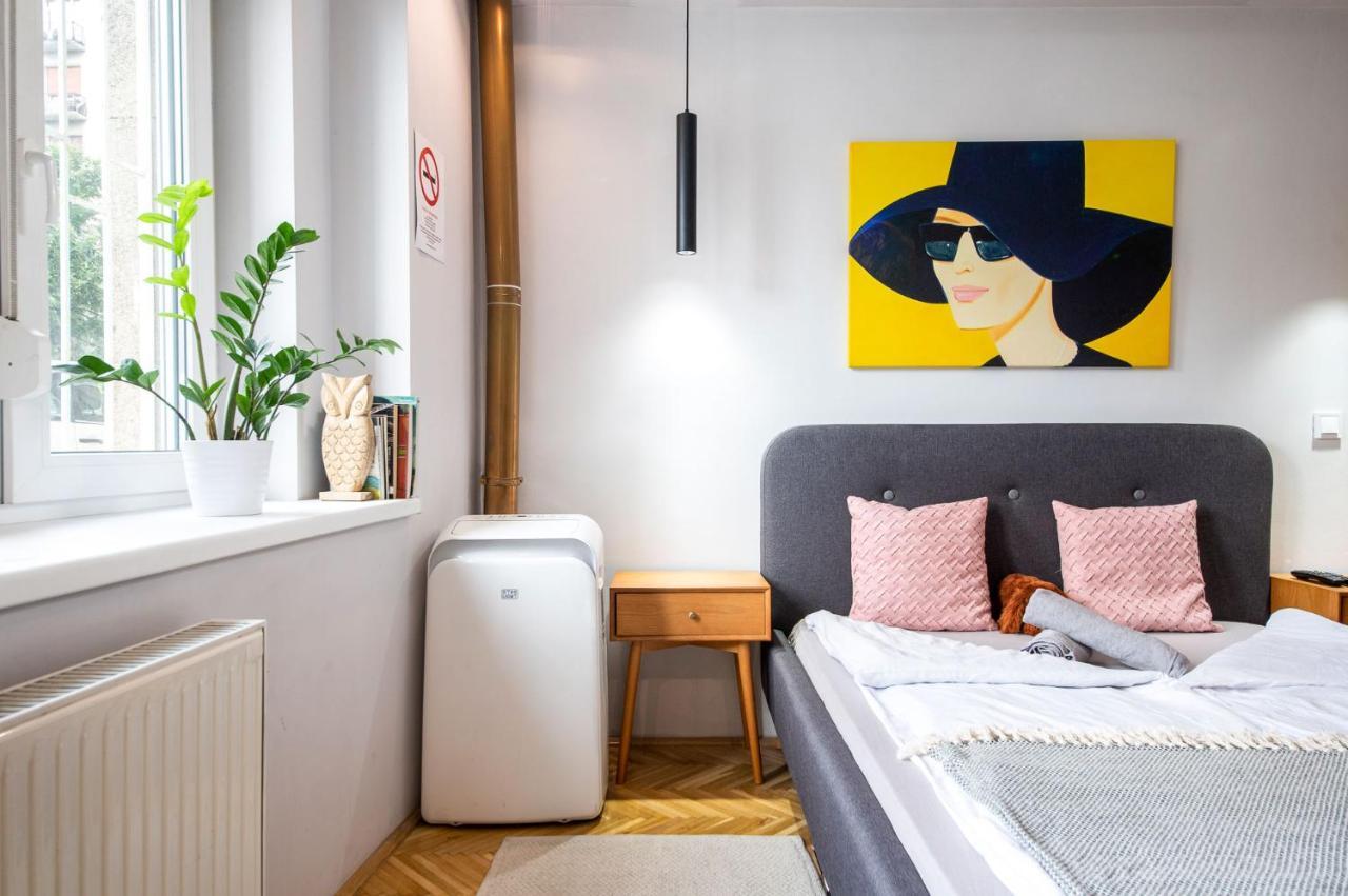 Riverbank Apartment At Parliament Budapest Esterno foto