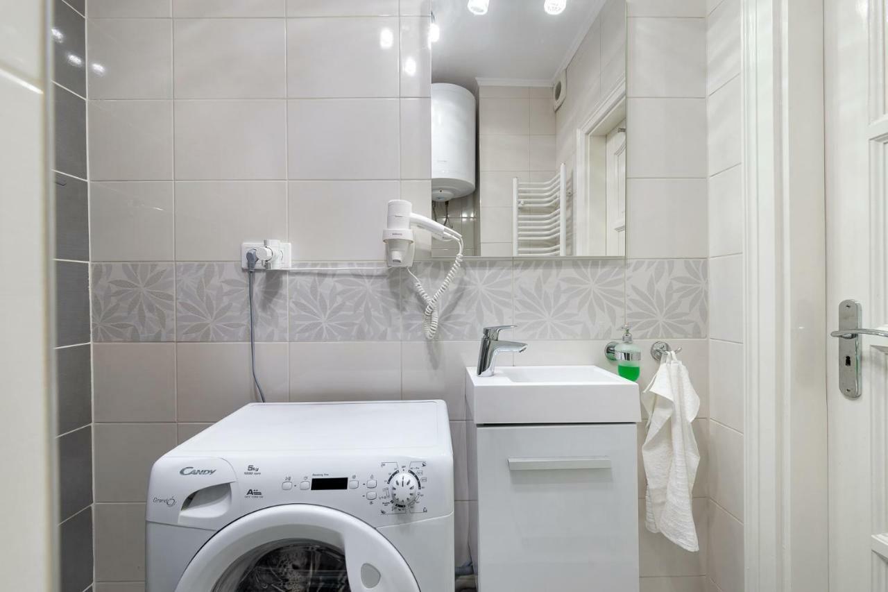 Riverbank Apartment At Parliament Budapest Esterno foto