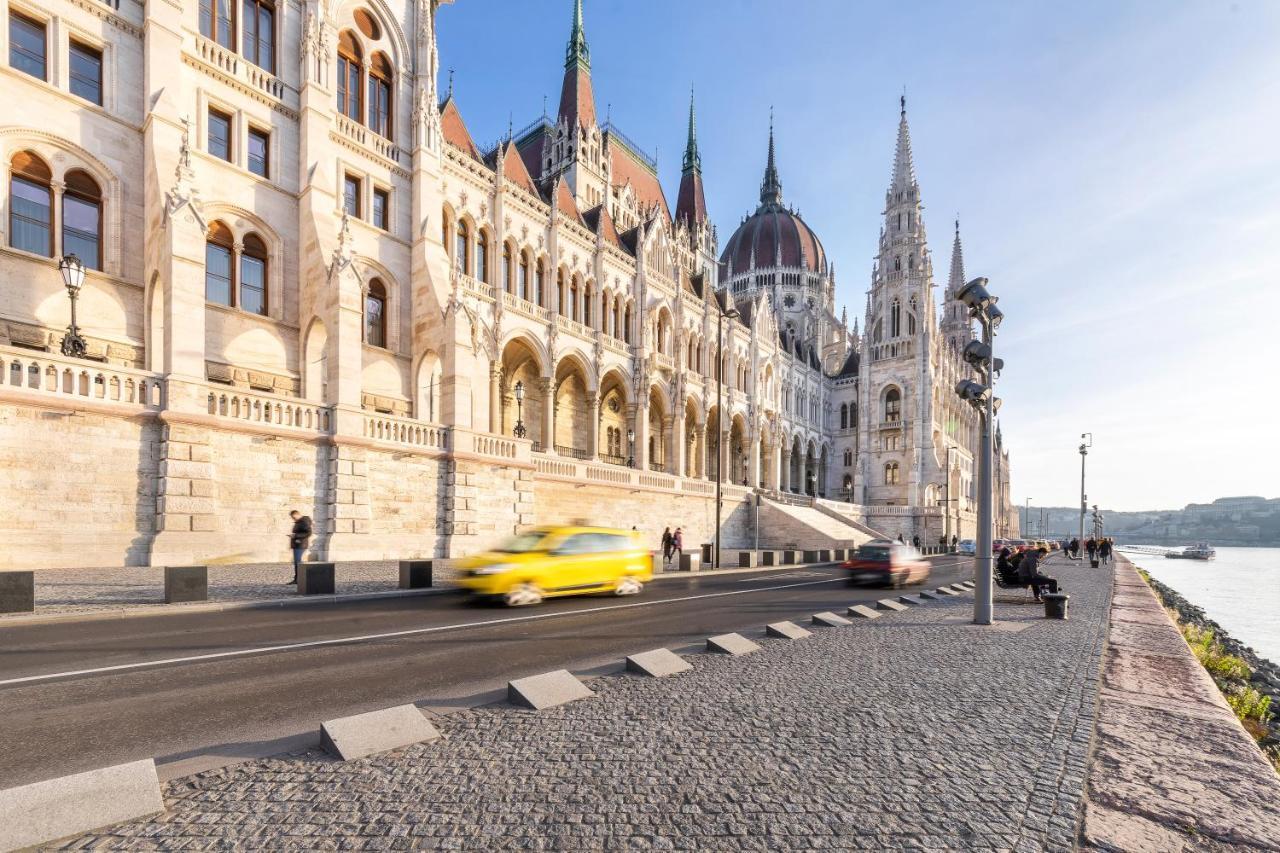Riverbank Apartment At Parliament Budapest Esterno foto