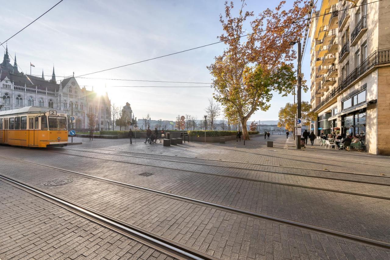 Riverbank Apartment At Parliament Budapest Esterno foto